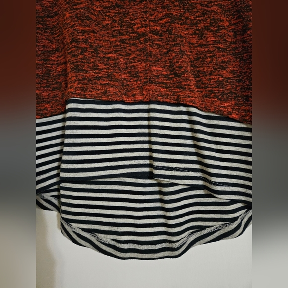 Long Sleeve asymmetrical Top Size Small - Picture 2 of 7